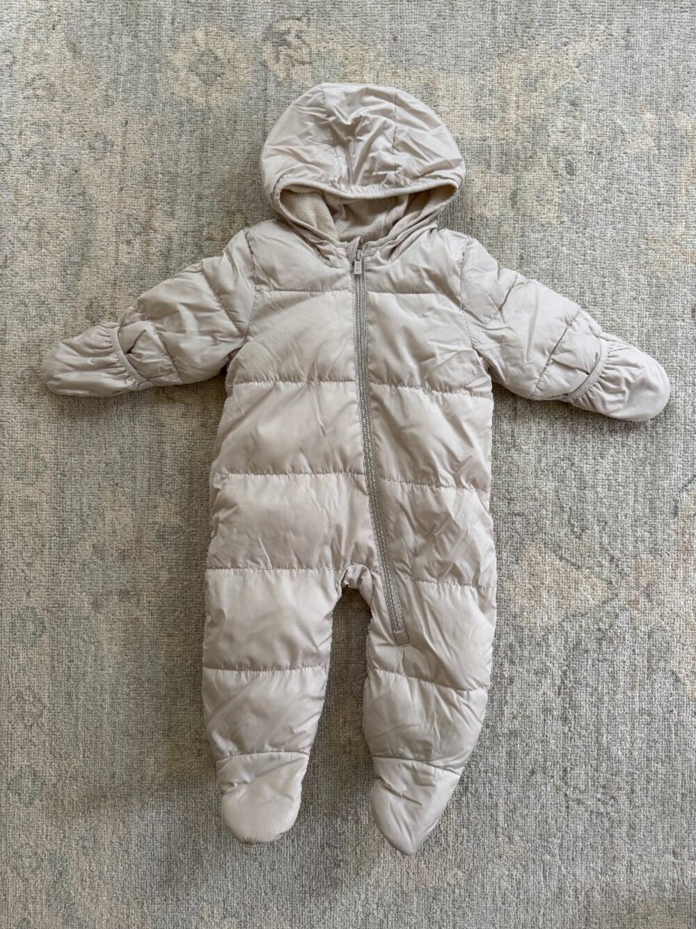 Old Navy Baby Snowsuit Bunting Cream, Sz 6-12mo